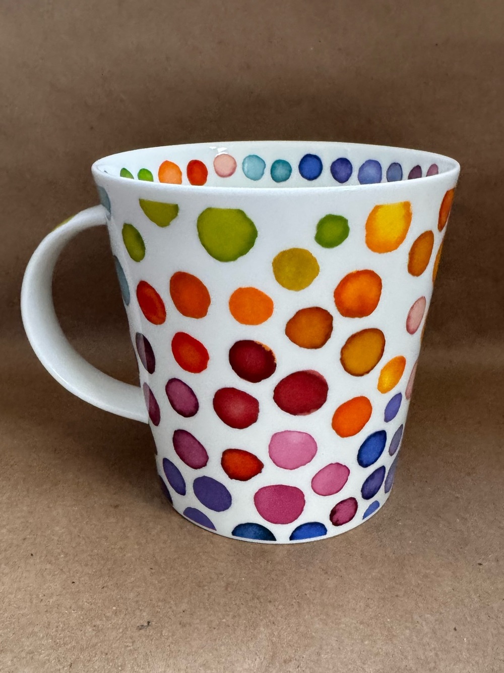 Dunoon “Hot Spots” by Caroline Bessey Fine Bone China Mug. 16 fl oz.